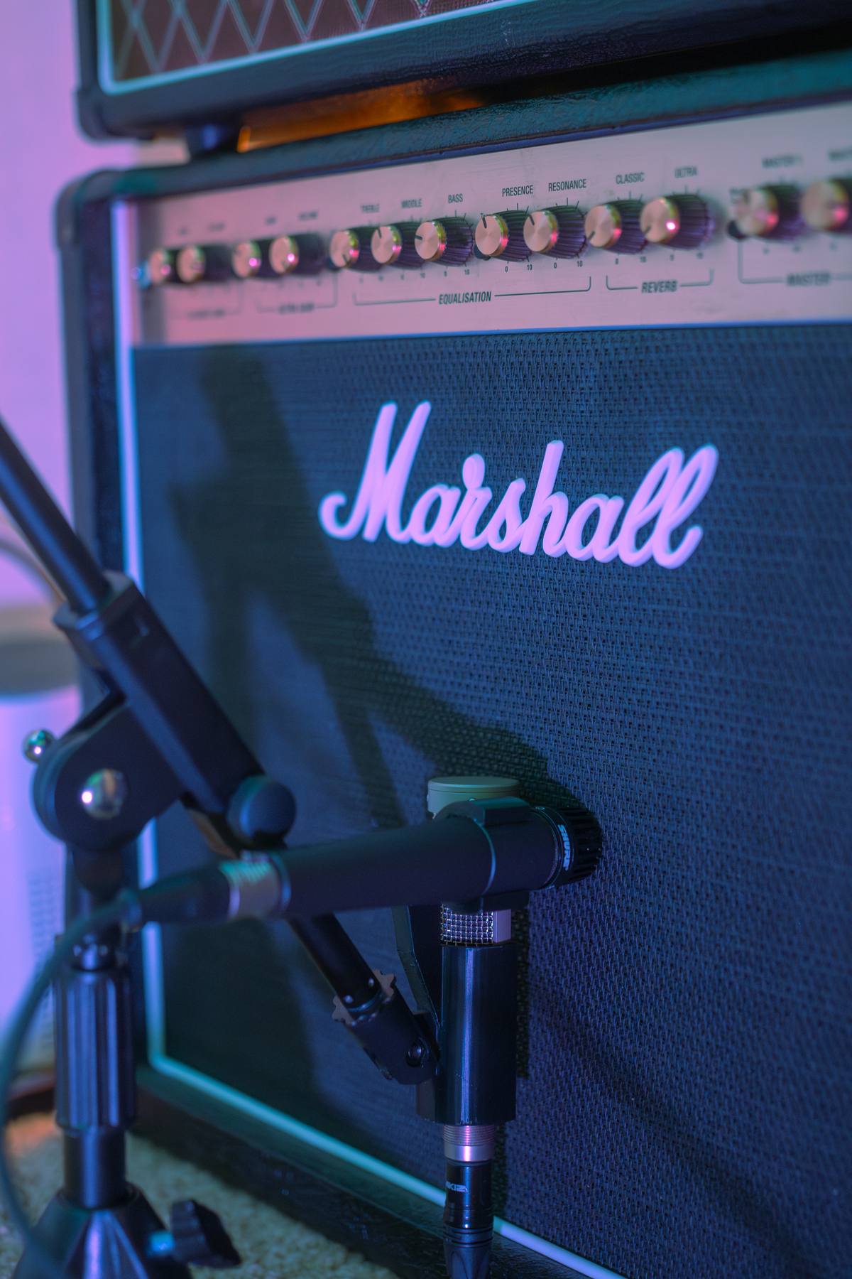 Mic’d guitar amplifier